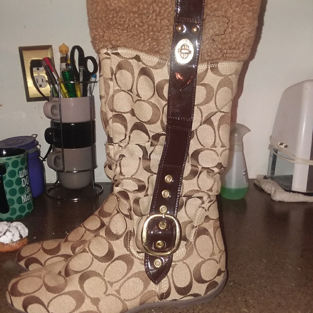 Coach boots size 6